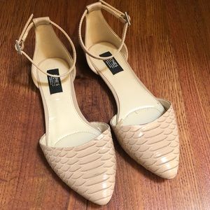 ONLY TODAY❗️Nude Pointed Toe Flats